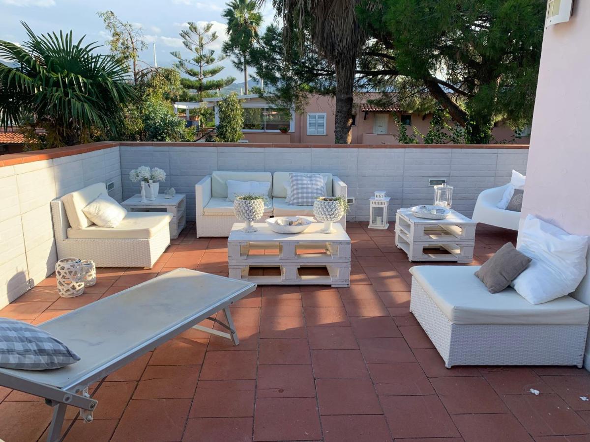 Portorosa Sfondo Bianco Furnari Exterior foto